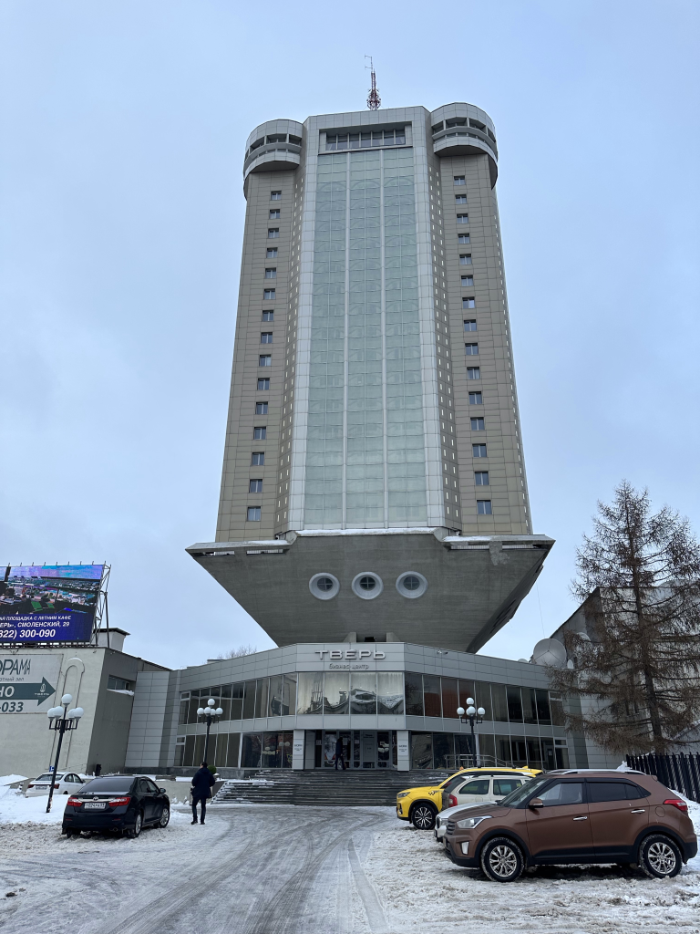 Неблагоприятная по Фэн Шуй архитектура здания