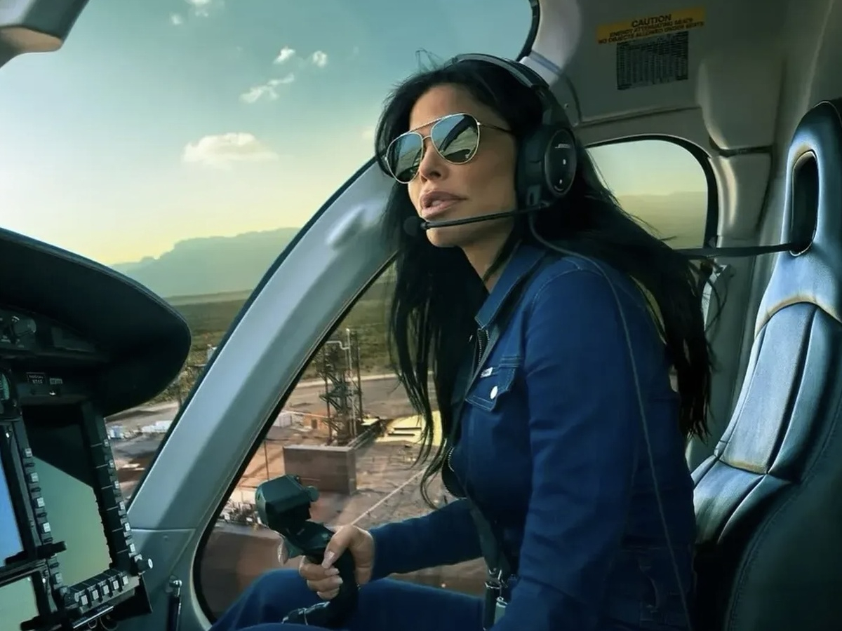 Лорен Санчес пилот 1